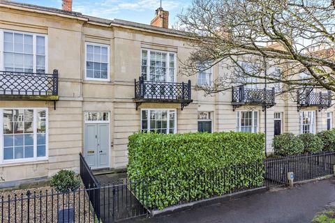 62 Andover Road, Cheltenham, GL50 2TN