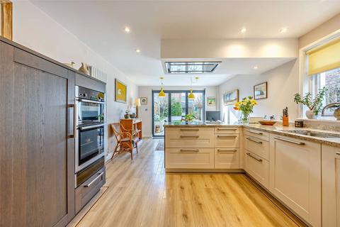 62 Andover Road, Cheltenham, GL50 2TN