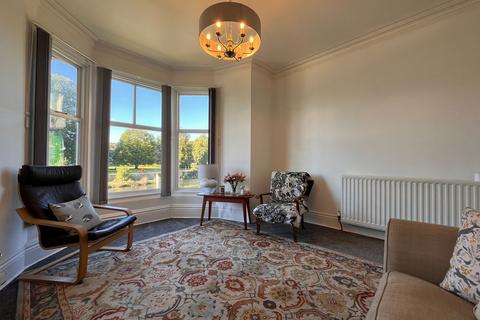33 Aynam Road, Kendal, LA9 7DW