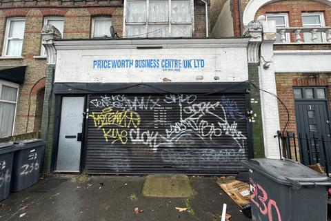 Property to rent - Portland Road, London, SE25