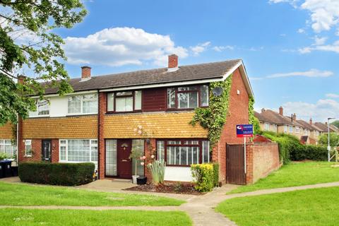 3 bedroom end of terrace house for sale, Savay Close, Denham, Buckinghamshire