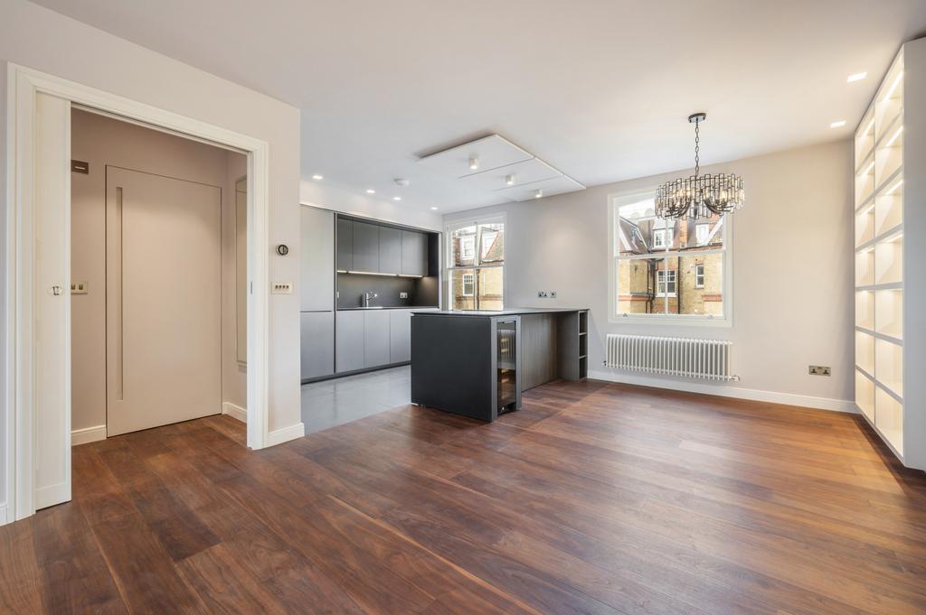 Reception/Kitchen