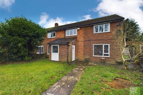 4 bedroom semi-detached house for sale - Sutton Road, Camberley, Surrey, GU15