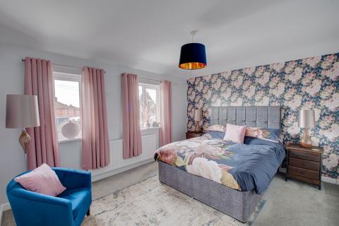 173 King George Close, Bromsgrove, B61 8SN