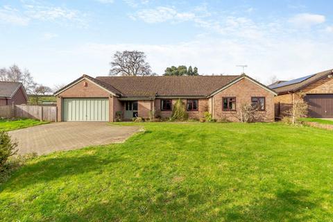 32 Castle Oak, Usk, NP15 1SG
