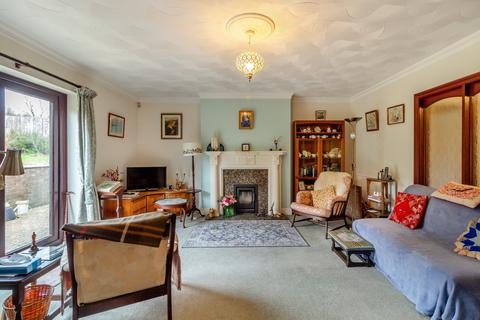 32 Castle Oak, Usk, NP15 1SG