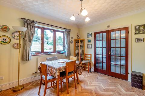 32 Castle Oak, Usk, NP15 1SG