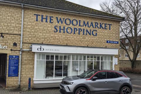 Property to rent, The Woolmarket, Cirencester