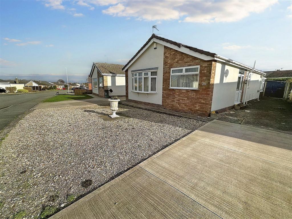 Lon Ffawydd, Abergele, Conwy, LL22 7DU 2 bed detached bungalow for sale
