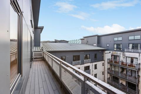 1/16 Hawkhill Close, Edinburgh, EH7 6AB