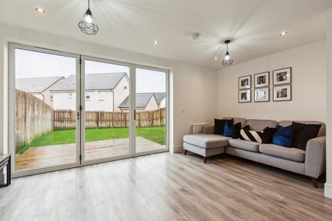 9 Shiel Hall Circle, Rosewell, EH24 9DE