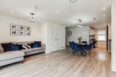 9 Shiel Hall Circle, Rosewell, EH24 9DE