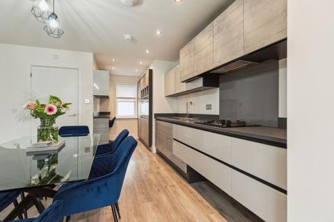 9 Shiel Hall Circle, Rosewell, EH24 9DE