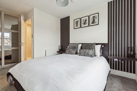 9 Shiel Hall Circle, Rosewell, EH24 9DE