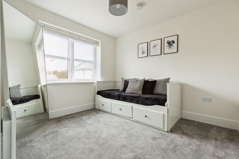 9 Shiel Hall Circle, Rosewell, EH24 9DE