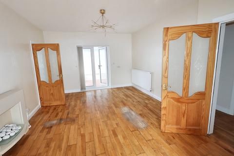6 Armitage Gardens, Gateshead, NE9 7EY