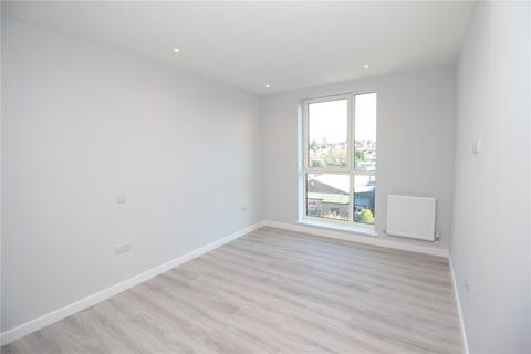 2 bedroom apartment to rent, Radford Way, Billericay, CM12