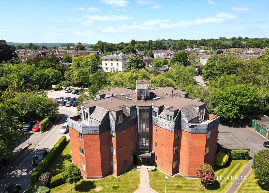 Queensmead, Allenview Road, Wimborne, BH21 1UW 2 bed apartment for sale