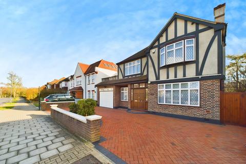 5 bedroom detached house for sale - Dalkeith Grove, Stanmore, HA7