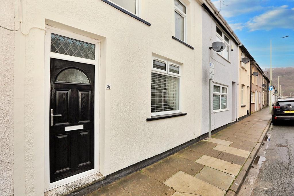 Middle Street, Pontypridd CF37 4 bed terraced house for sale £194,950
