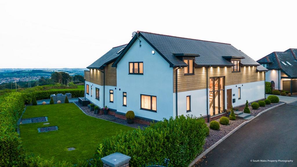 Penycoedcae Road, Pontypridd CF37 5 bed detached house for sale £899,950