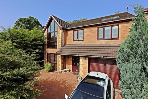 4 bedroom detached house for sale, Clos Creyr, Pontypridd CF38