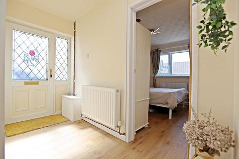 2 bedroom bungalow for sale - Heol Y Coed, Pontypridd CF38