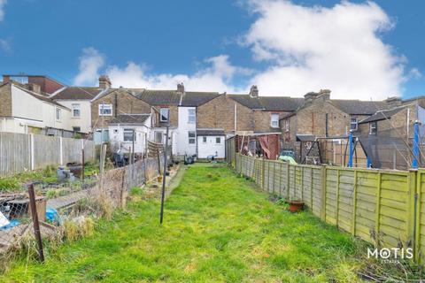 47 Greenfield Road, Folkestone, CT19 6ER