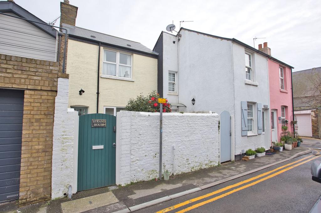 York Road, Walmer, CT14 2 bed terraced house for sale £300,000