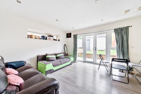 1 bedroom apartment for sale, Millbrook Road East, Freemantle, Southampton, Hampshire, SO15