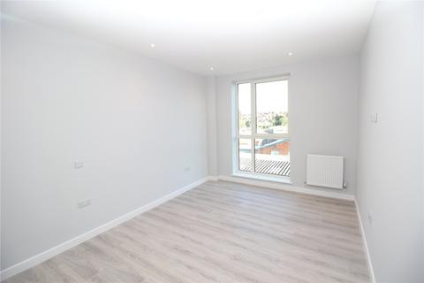 2 bedroom apartment to rent, Radford Way, CM12