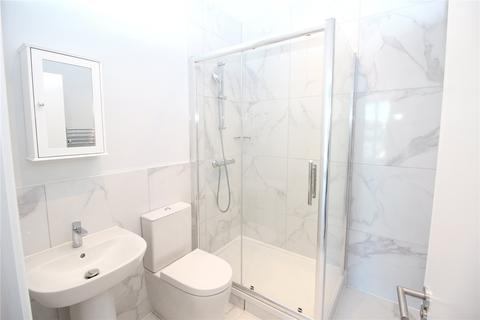 2 bedroom apartment to rent, Radford Way, CM12