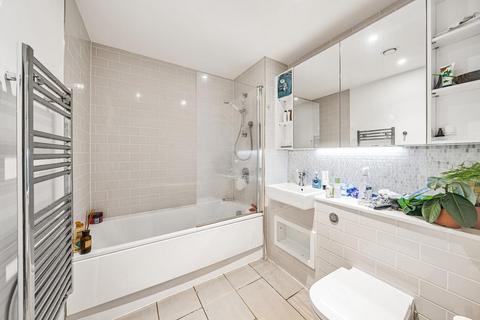 2 bedroom flat for sale, Heygate Street, Southwark