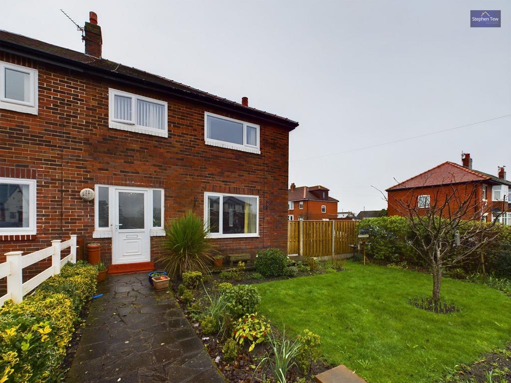 Common Edge Road, Blackpool, FY4 3 bed semidetached house for sale £