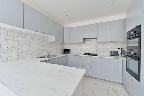 24 Henty Walk, London, SW15 5AG