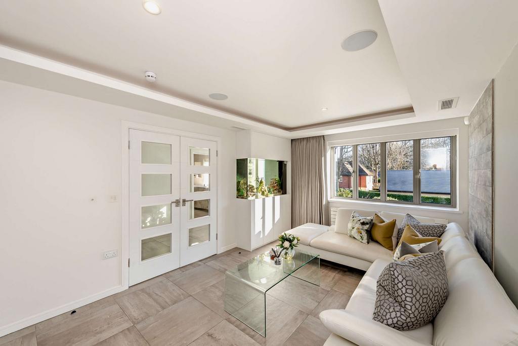 The Clump, Rickmansworth, WD3 6 bed detached house for sale £2,500,000