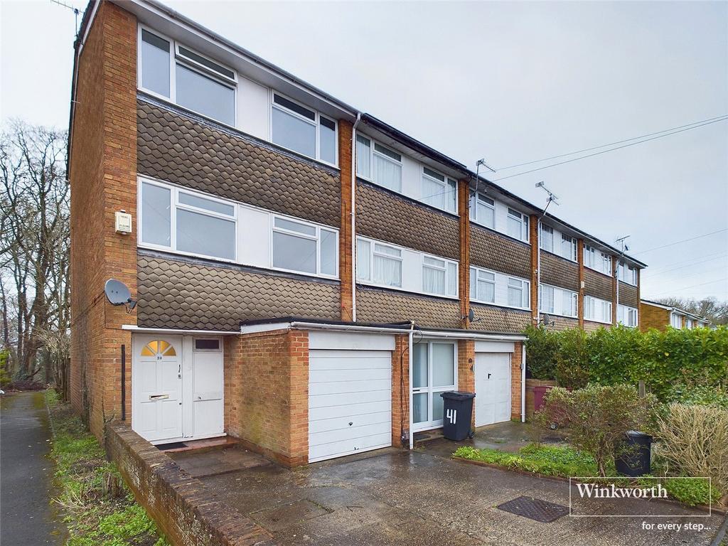 Elvaston Way, Tilehurst, Reading... 4 bed end of terrace house £1,800