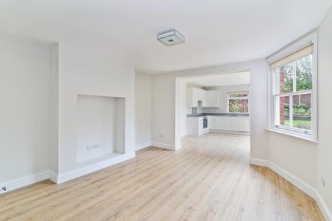3 bedroom terraced house to rent, Churchmore Road, Streatham Common, SW16