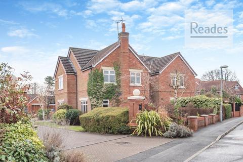 5 bedroom detached house for sale - Priory Close, Hawarden CH5 3