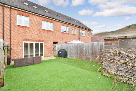 8 Germander Avenue, Halling, Rochester, ME2 1FR