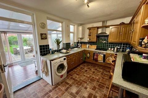 53 Basford Road, Nottingham, NG6 0JG