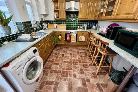 53 Basford Road, Nottingham, NG6 0JG