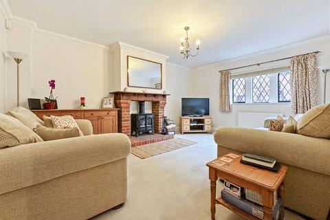 3 bedroom terraced house for sale, Fitzwalters Meadow, Goodnestone, Canterbury