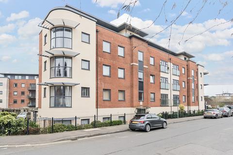 2 bedroom apartment for sale, Fosters Place, East Grinstead, West Sussex