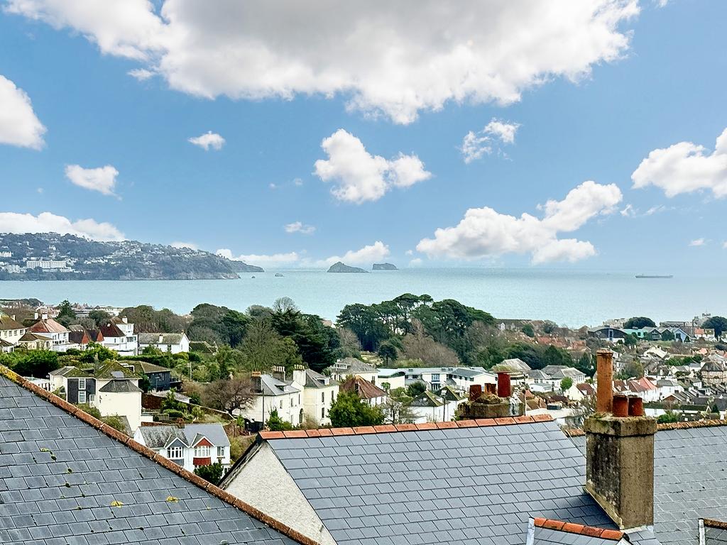 Barnfield Road, Paignton, Devon 4 bed end of terrace house for sale £