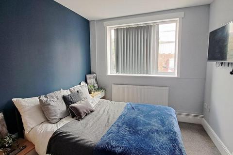 1 bedroom in a house share to rent, Room 2, 9 Highfield Road, Docaster
