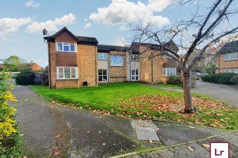 Property to rent - Rabournmead Drive, Northolt, UB5