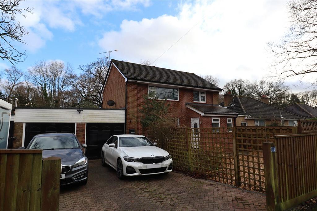 Manor Road, New Milton, Hampshire, BH25 3 bed detached house for sale