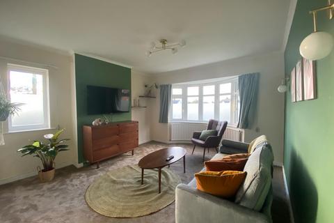2 bedroom bungalow to rent, Chestnut Avenue, Leicester, LE2 5JG