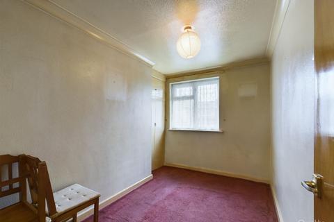7 Ambleside Gardens, South Croydon, CR2 8SE